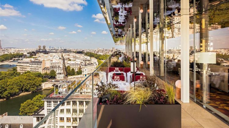 SO/Paris Exterior