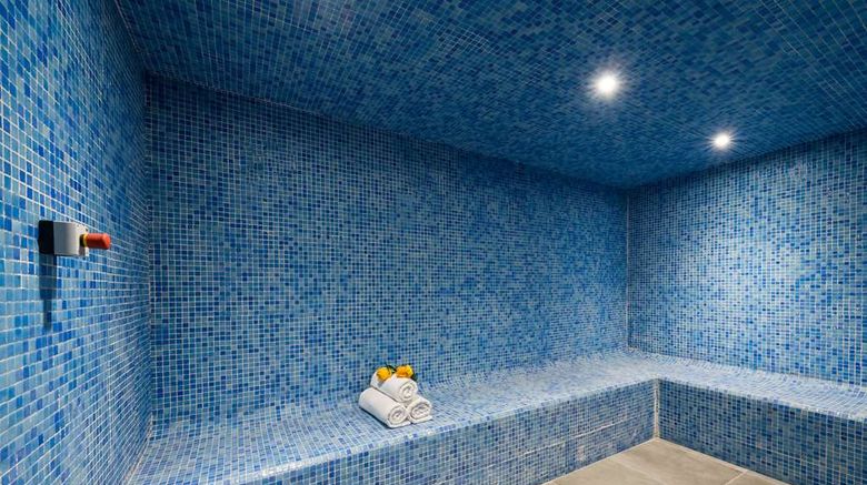 <b>Best Western Plus Al Qurayyat City Cente Room</b>. Images powered by <a href="https://iceportal.shijigroup.com/" title="IcePortal" target="_blank">IcePortal</a>.