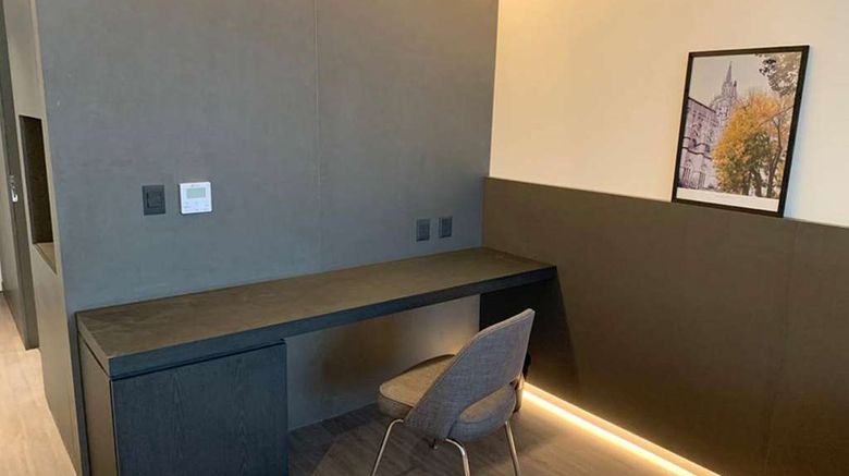 <b>Dazzler by Wyndham La Plata Room</b>. Images powered by <a href="https://iceportal.shijigroup.com/" title="IcePortal" target="_blank">IcePortal</a>.