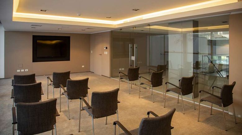 <b>Dazzler by Wyndham La Plata Meeting</b>. Images powered by <a href="https://iceportal.shijigroup.com/" title="IcePortal" target="_blank">IcePortal</a>.