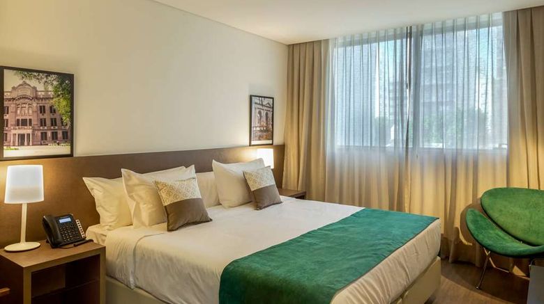 <b>Dazzler by Wyndham La Plata Room</b>. Images powered by <a href="https://iceportal.shijigroup.com/" title="IcePortal" target="_blank">IcePortal</a>.
