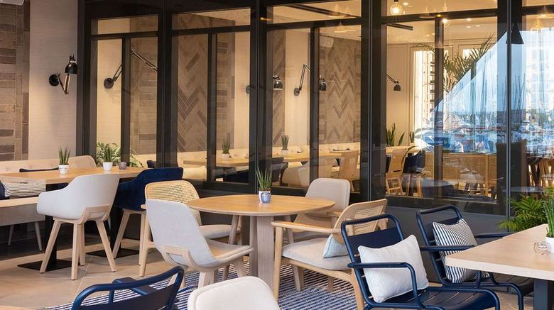 <b>Hilton Garden Inn Le Havre Centre Restaurant</b>. Images powered by <a href="https://iceportal.shijigroup.com/" title="IcePortal" target="_blank">IcePortal</a>.