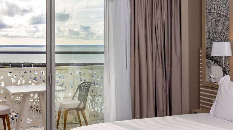 <b>Hilton Garden Inn Le Havre Centre Room</b>. Images powered by <a href="https://iceportal.shijigroup.com/" title="IcePortal" target="_blank">IcePortal</a>.