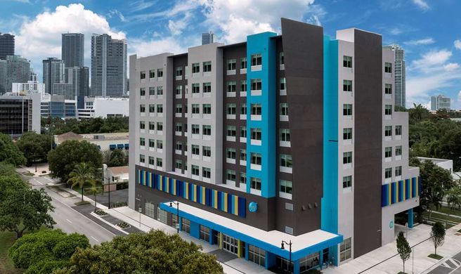 Tru by Hilton Miami West Brickell Exterior