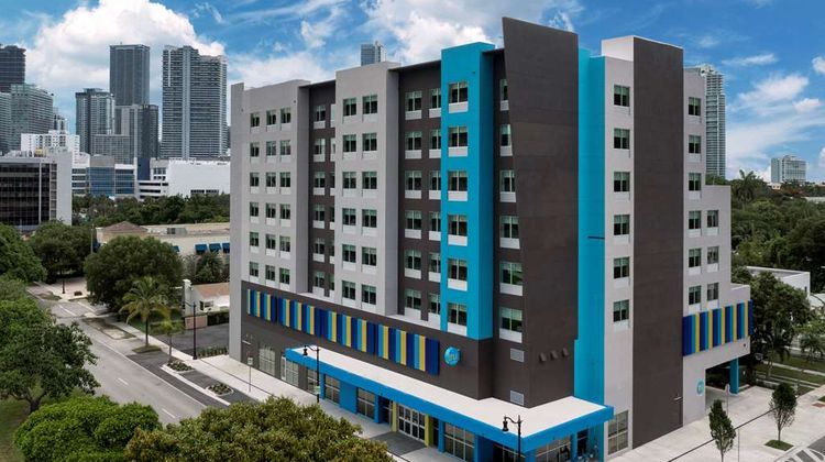 Tru by Hilton Miami West Brickell Exterior