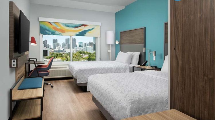 Tru by Hilton Miami West Brickell Room