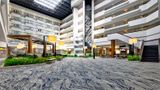 DoubleTree by Hilton Davenport Lobby