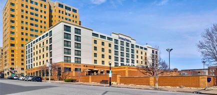 DoubleTree by Hilton Davenport Exterior