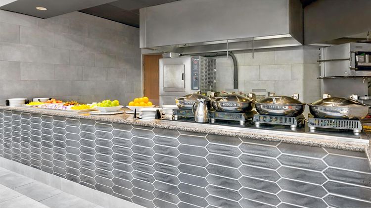 DoubleTree by Hilton Davenport Restaurant