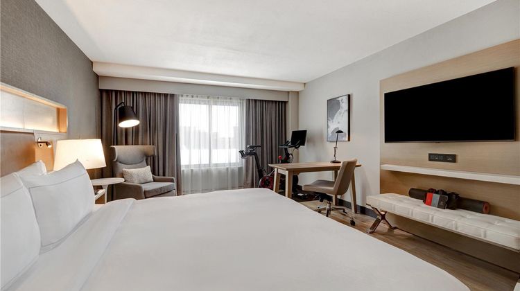 DoubleTree by Hilton Davenport Room