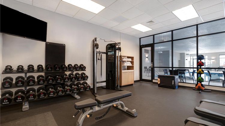 DoubleTree by Hilton Davenport Health
