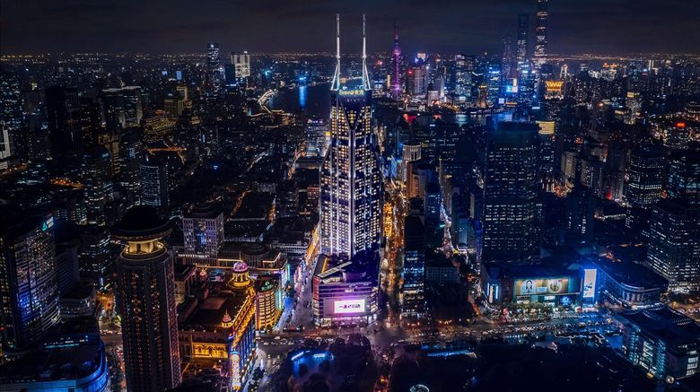 <b>Conrad Shanghai Exterior</b>. Images powered by <a href="https://iceportal.shijigroup.com/" title="IcePortal" target="_blank">IcePortal</a>.