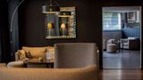 Hotel Quorum Room