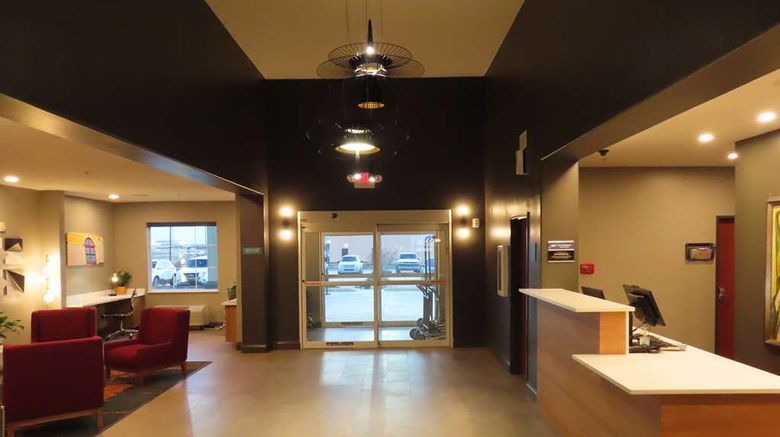 <b>Best Western Heritage Inn & Suites Lobby</b>. Images powered by <a href="https://iceportal.shijigroup.com/" title="IcePortal" target="_blank">IcePortal</a>.