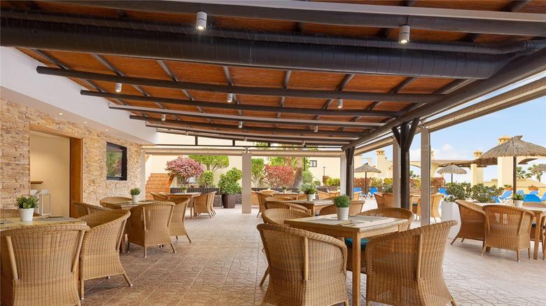 <b>Ramada Residences by Wyndham Costa Adeje Restaurant</b>. Images powered by <a href="https://iceportal.shijigroup.com/" title="IcePortal" target="_blank">IcePortal</a>.