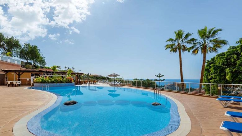 <b>Wyndham Residences Tenerife Costa Adeje Pool</b>. Images powered by <a href="https://iceportal.shijigroup.com/" title="IcePortal" target="_blank">IcePortal</a>.