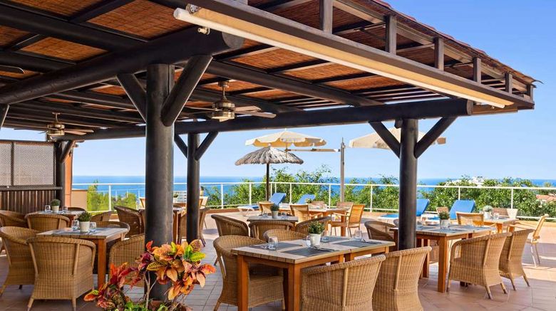 <b>Wyndham Residences Tenerife Costa Adeje Restaurant</b>. Images powered by <a href="https://iceportal.shijigroup.com/" title="IcePortal" target="_blank">IcePortal</a>.