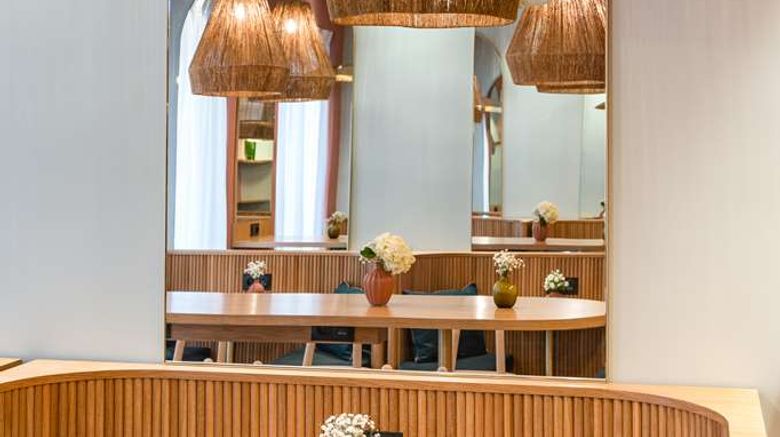 <b>Hotel O.Lysee Restaurant</b>. Images powered by <a href="https://iceportal.shijigroup.com/" title="IcePortal" target="_blank">IcePortal</a>.