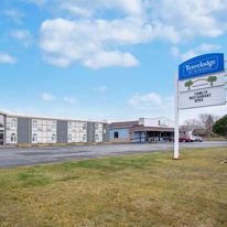 Travelodge by Wyndham Sarnia