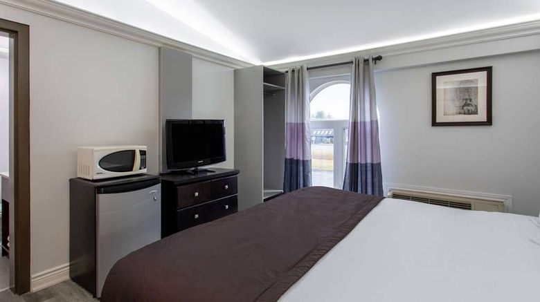 <b>Travelodge by Wyndham Sarnia Room</b>. Images powered by <a href="https://iceportal.shijigroup.com/" title="IcePortal" target="_blank">IcePortal</a>.