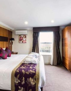 Ramada by Wyndham Cheltenham