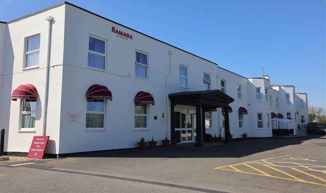 Ramada by Wyndham Cheltenham Exterior