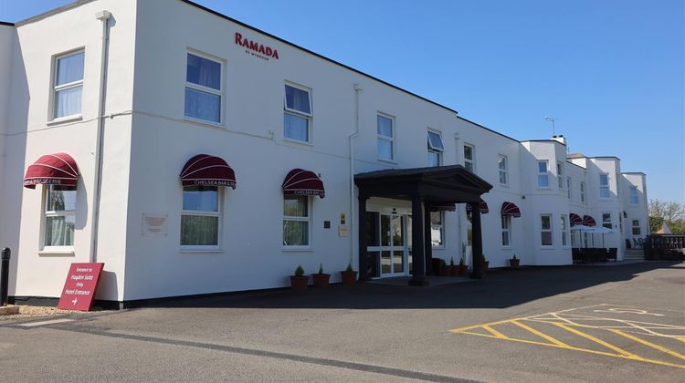 Ramada by Wyndham Cheltenham Exterior