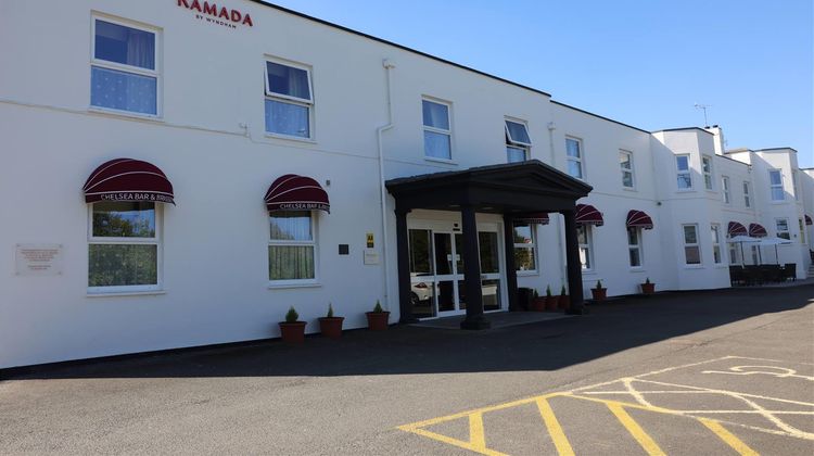 Ramada by Wyndham Cheltenham Exterior