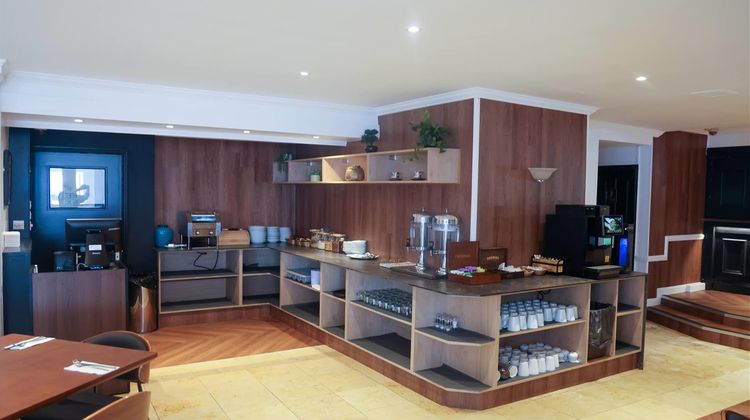Ramada by Wyndham Cheltenham Restaurant