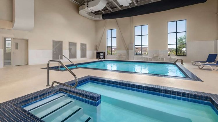 Microtel Inn & Suites by Wyndham Dorval Pool