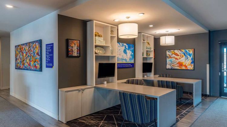 Microtel Inn & Suites by Wyndham Dorval Lobby
