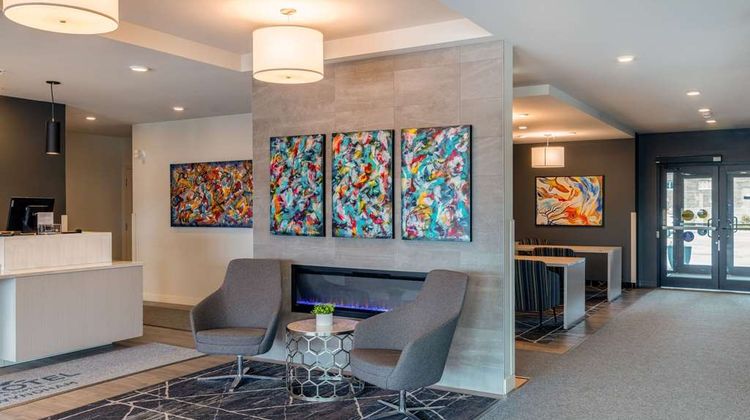 Microtel Inn & Suites by Wyndham Dorval Lobby