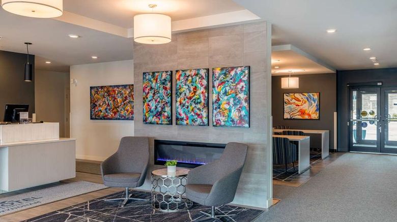 <b>Microtel Inn & Suites by Wyndham Dorval Lobby</b>. Images powered by <a href="https://iceportal.shijigroup.com/" title="IcePortal" target="_blank">IcePortal</a>.
