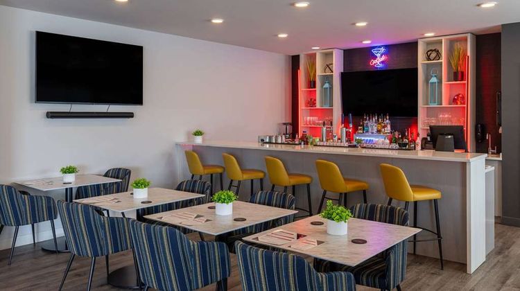 Microtel Inn & Suites by Wyndham Dorval Restaurant