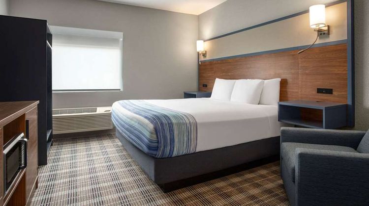AmericInn by Wyndham & Conference Center Room
