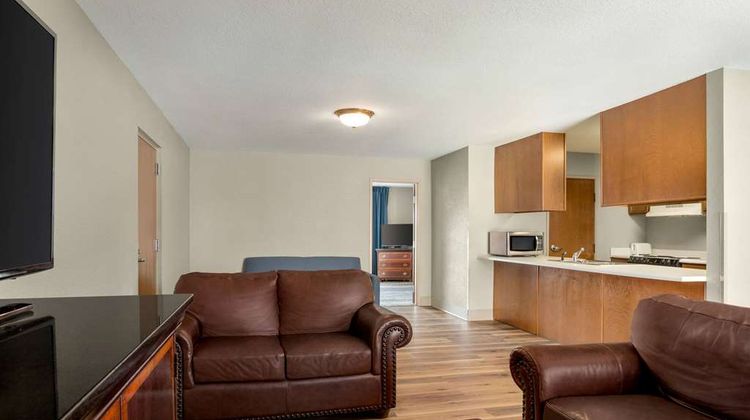 AmericInn by Wyndham & Conference Center Suite