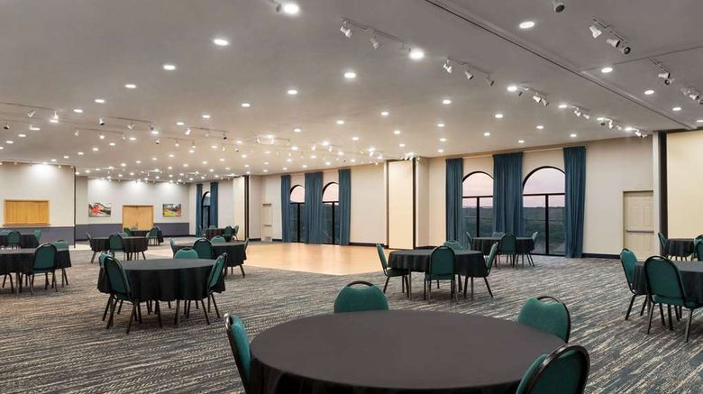 <b>AmericInn by Wyndham & Conference Center Meeting</b>. Images powered by <a href="https://iceportal.shijigroup.com/" title="IcePortal" target="_blank">IcePortal</a>.
