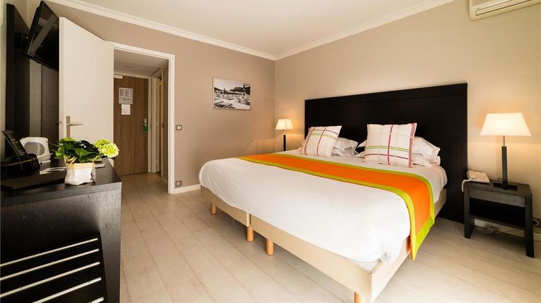 <b>Helios Hotel Room</b>. Images powered by <a href="https://iceportal.shijigroup.com/" title="IcePortal" target="_blank">IcePortal</a>.