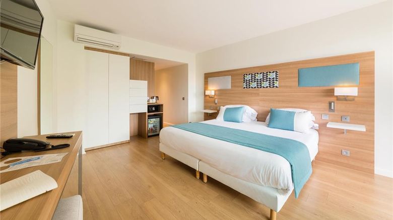 <b>Helios Hotel Room</b>. Images powered by <a href="https://iceportal.shijigroup.com/" title="IcePortal" target="_blank">IcePortal</a>.