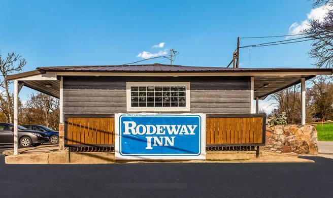 Rodeway Inn Berryville Exterior