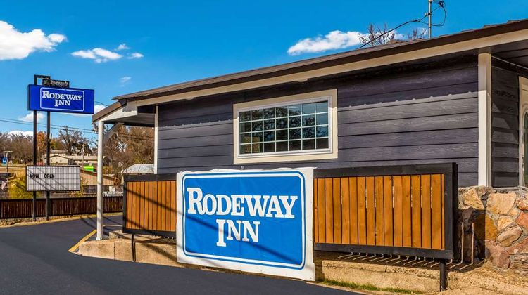 Rodeway Inn Berryville Exterior
