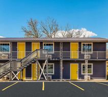 Rodeway Inn Berryville Exterior