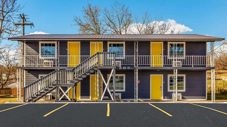 Rodeway Inn Berryville Exterior