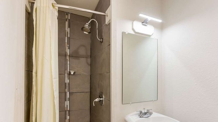 Rodeway Inn Berryville Room