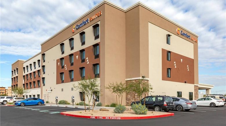 <b>Comfort Suites Scottsdale Talking Stick Exterior</b>. Images powered by <a href="https://iceportal.shijigroup.com/" title="IcePortal" target="_blank">IcePortal</a>.