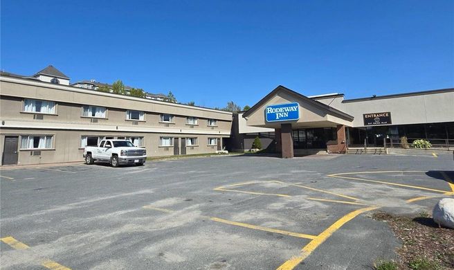 Rodeway Inn Sudbury Exterior