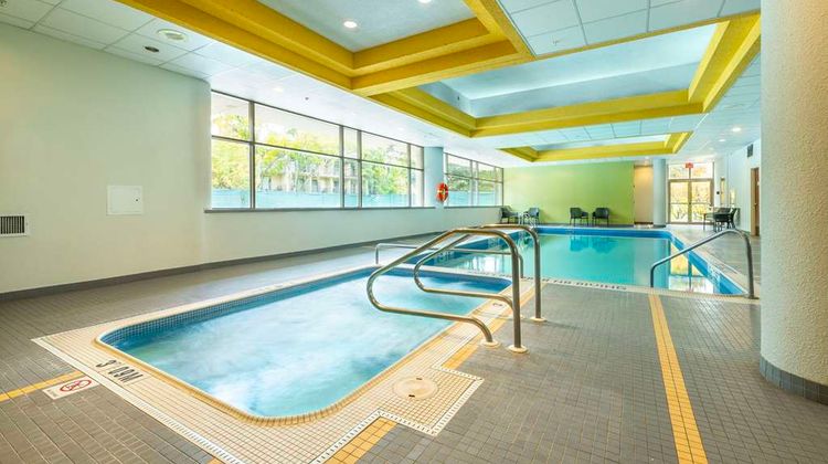 Allure Hotel & Conference Centre, Ascend Pool