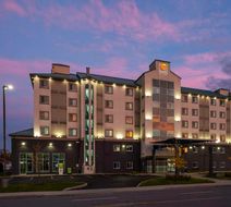 Comfort Hotel Niagara Falls Exterior