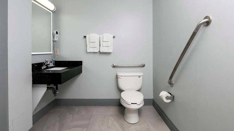 <b>Comfort Hotel Niagara Falls Room</b>. Images powered by <a href="https://iceportal.shijigroup.com/" title="IcePortal" target="_blank">IcePortal</a>.
