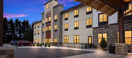 Comfort Inn and Suites Gaylord Exterior